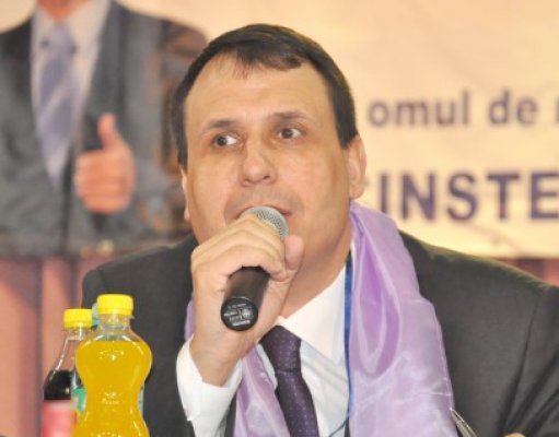 Parlamentarii Vasiliev şi Condurăţeanu au trecut la UNPR